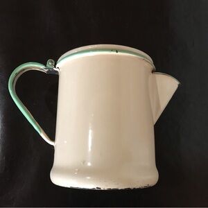 Antique Granite Hot Water Kettle - Cream and Green